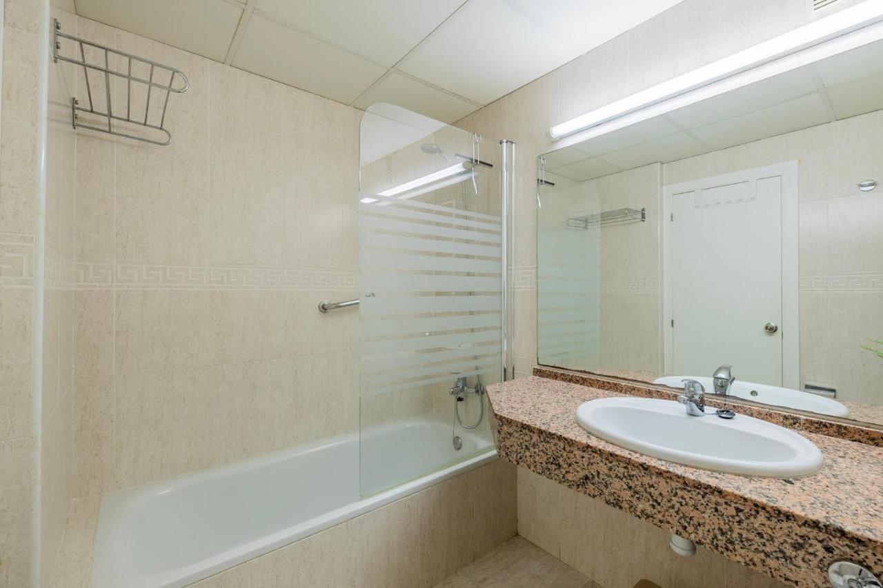 Uhc Michelangelo Apartments ซาลอว์ ภายนอก รูปภาพ