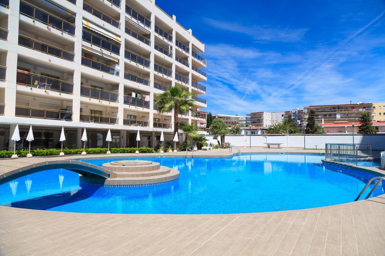 Uhc Michelangelo Apartments ซาลอว์ ภายนอก รูปภาพ